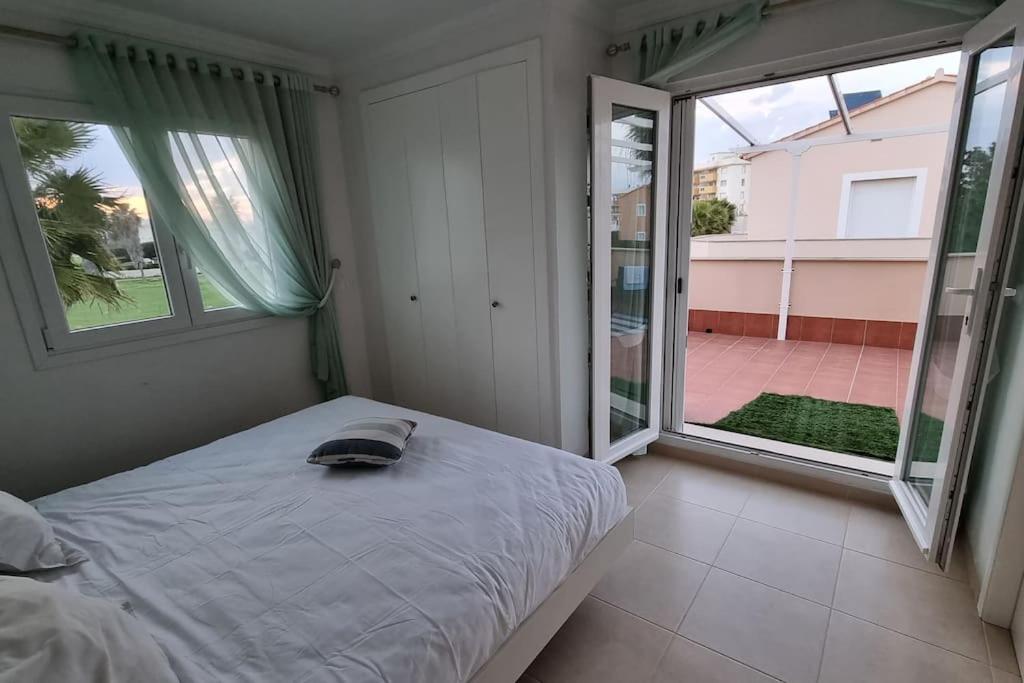 Сasa de vacaciones Nova, Playa, Jardin, Piscina, Golf, Met, Ideal Familias Oliva