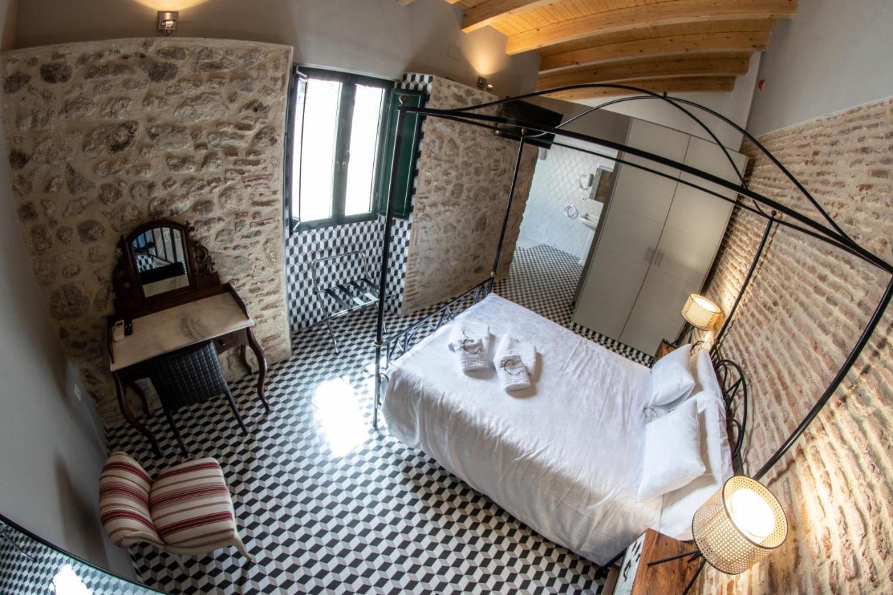 Hotel La Casa De Carlota Montánchez