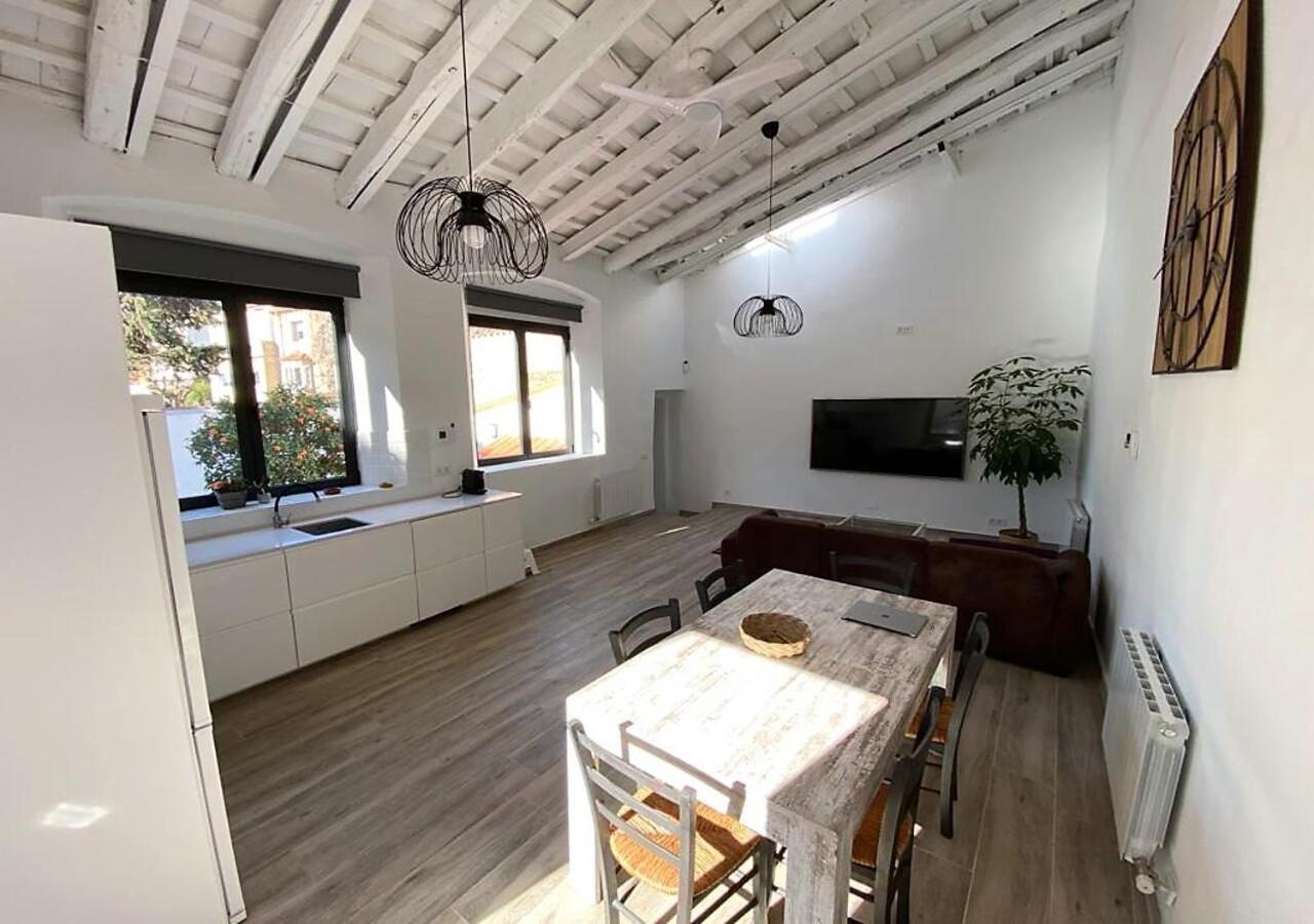 Costa Maresme, Barcelona ,valentinos House & Pool Villa *