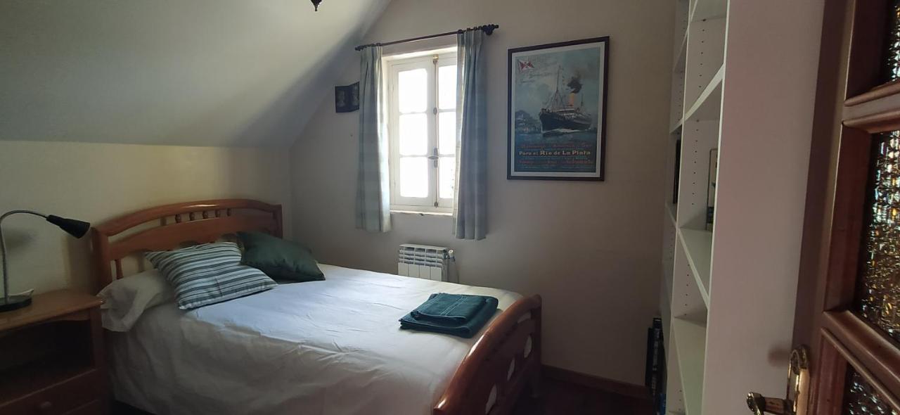 Сasa de vacaciones Casa Con Jardin En La Playa De Almieiras *