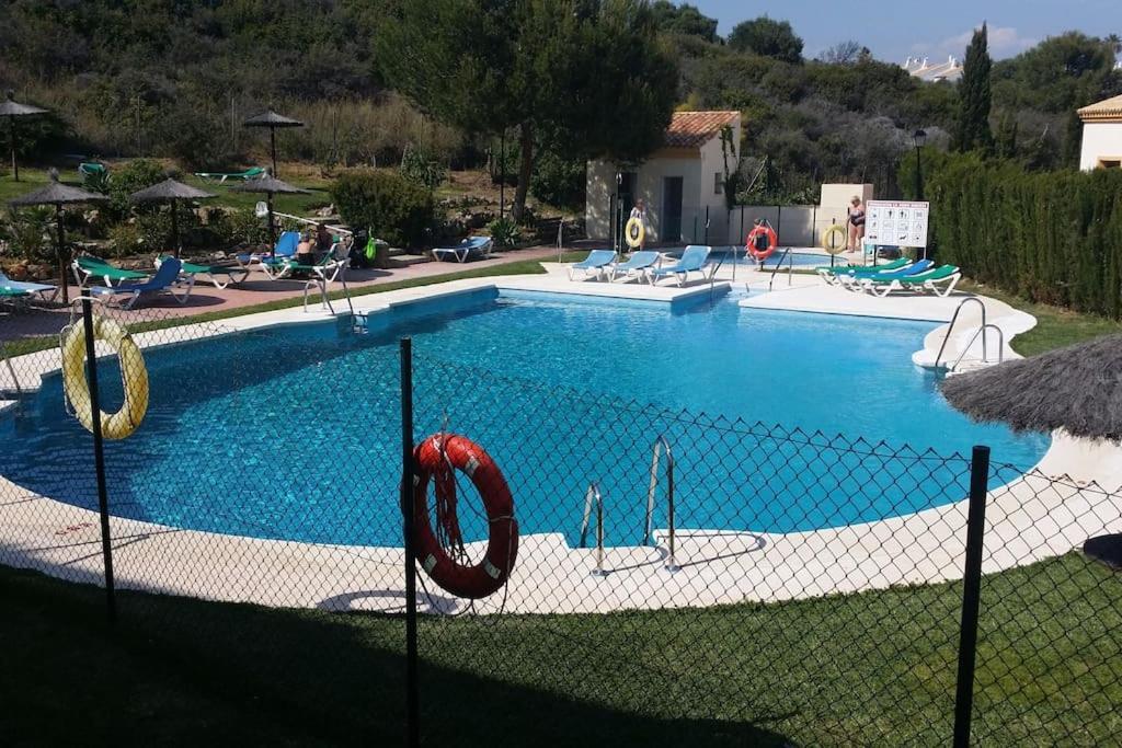 Monte Duquesa Large 2 Bed Ground Floor, Close To Port And With Communal Pool * Manilva