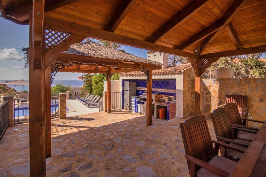 Luxury Christine Sea View *