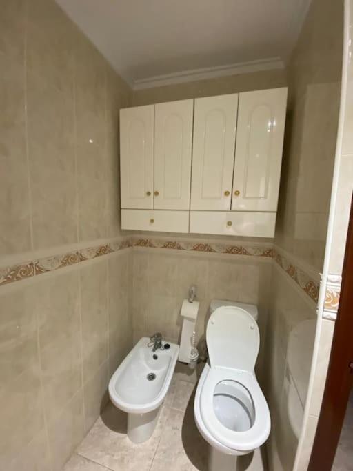 Apto Con Terraza Y 2 Dormitorios. 600 Megas Wifi. Apartment *