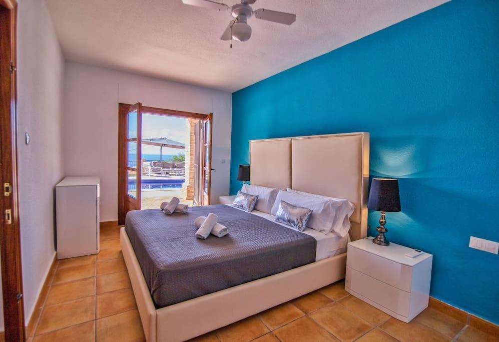 Luxury Christine Sea View Villa *