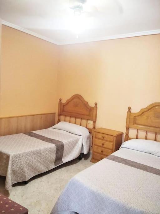 Apto Con Terraza Y 2 Dormitorios. 600 Megas Wifi. * Santa Pola