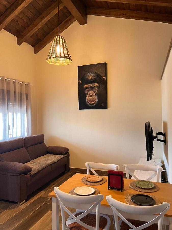 Casas Del Barranco De La Hoz