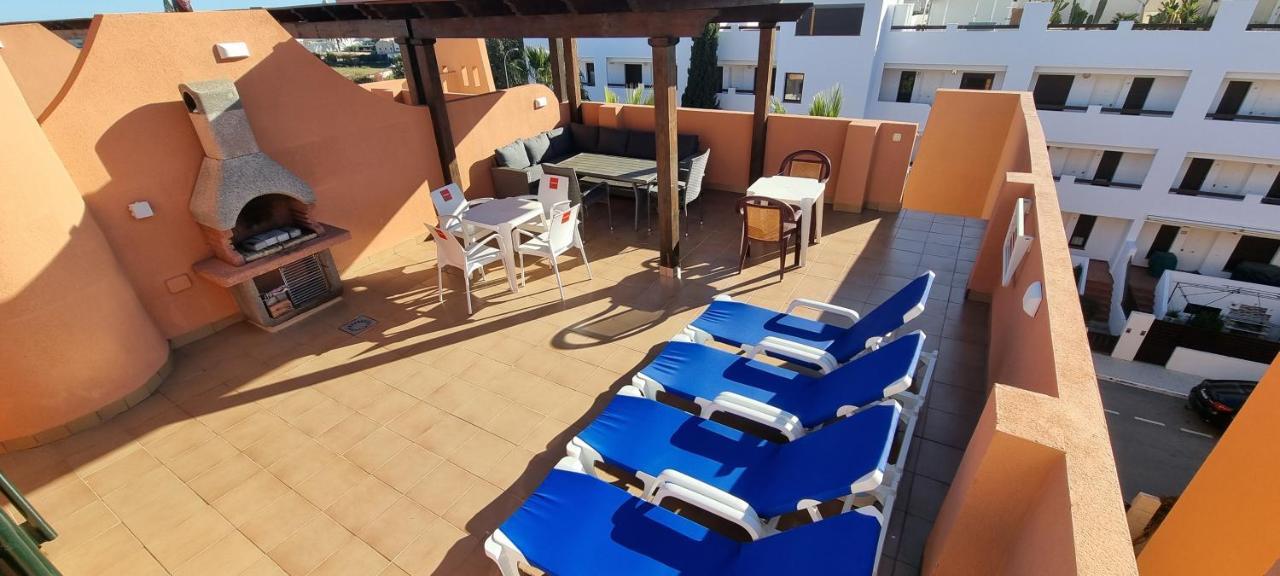 Homes Of Spain, Paraiso Playa, Ed Tahiti, Atico F De 2 Con Piscina Privada En Solarium Y Barbacoa, Pie De Playa *