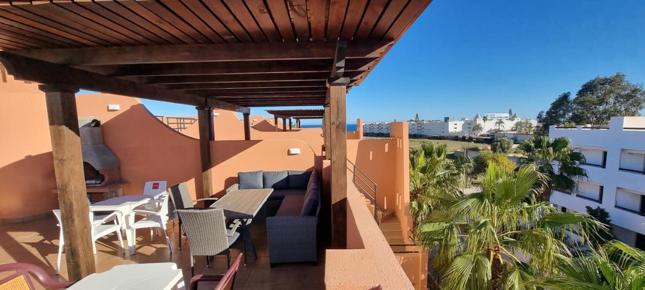 Homes Of Spain, Paraiso Playa, Ed Tahiti, Atico F De 2 Con Piscina Privada En Solarium Y Barbacoa, Pie De Playa Apartamento *
