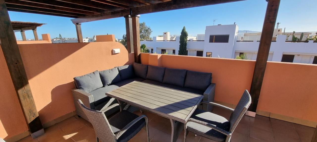 Homes Of Spain, Paraiso Playa, Ed Tahiti, Atico F De 2 Con Piscina Privada En Solarium Y Barbacoa, Pie De Playa