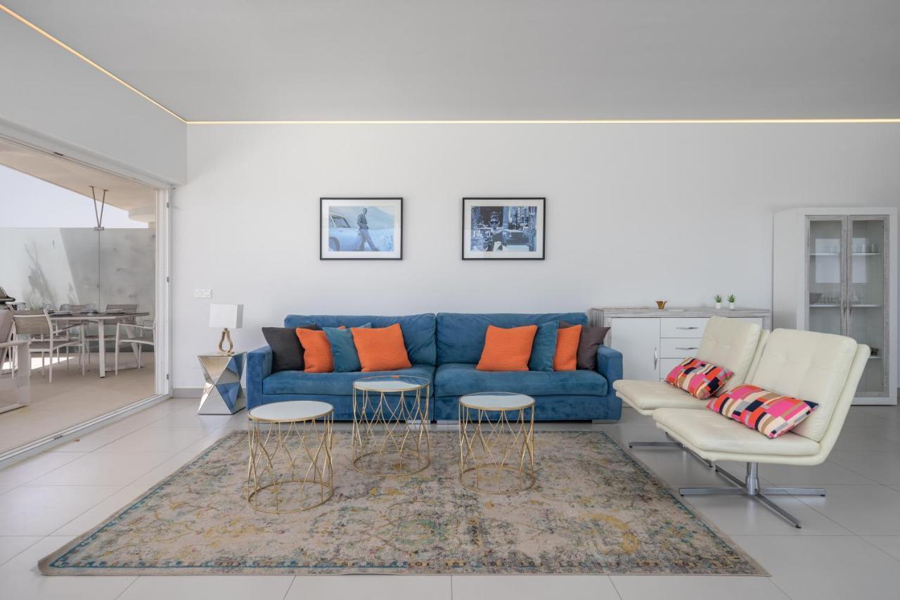 Luxurious With Seaviews In El Higueron By Costarentals - Ref 121 * Torremuelle