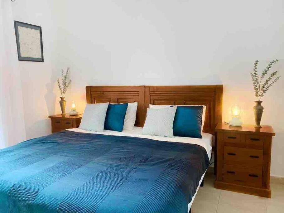Elegant Colonial Style Ocean View Golf Del Sur Apartment *