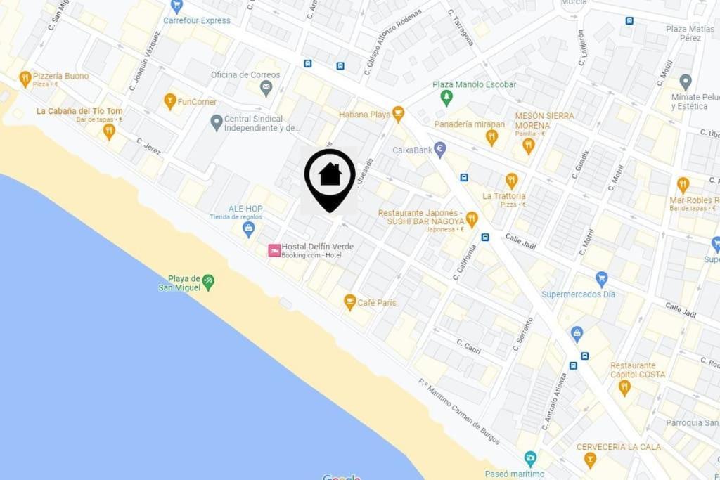 A 70m De La Playa Apartamento *