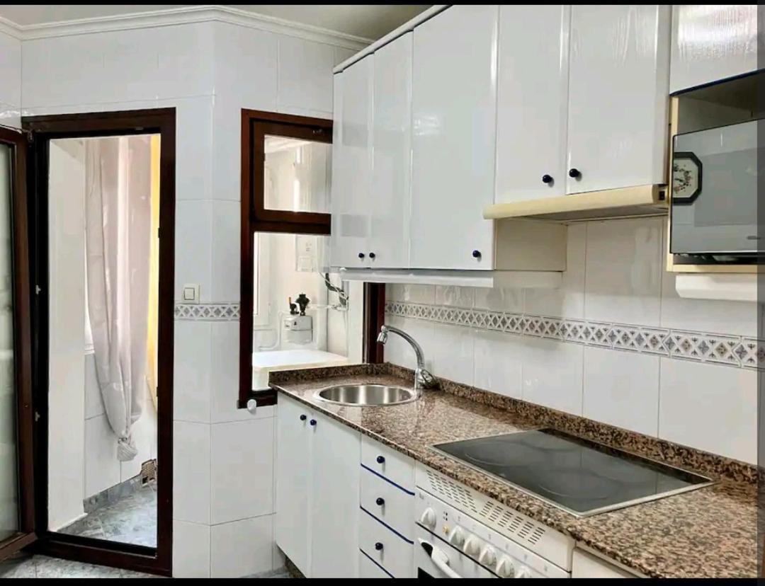 Apartamento En Playa Del Arbeyal Gijón