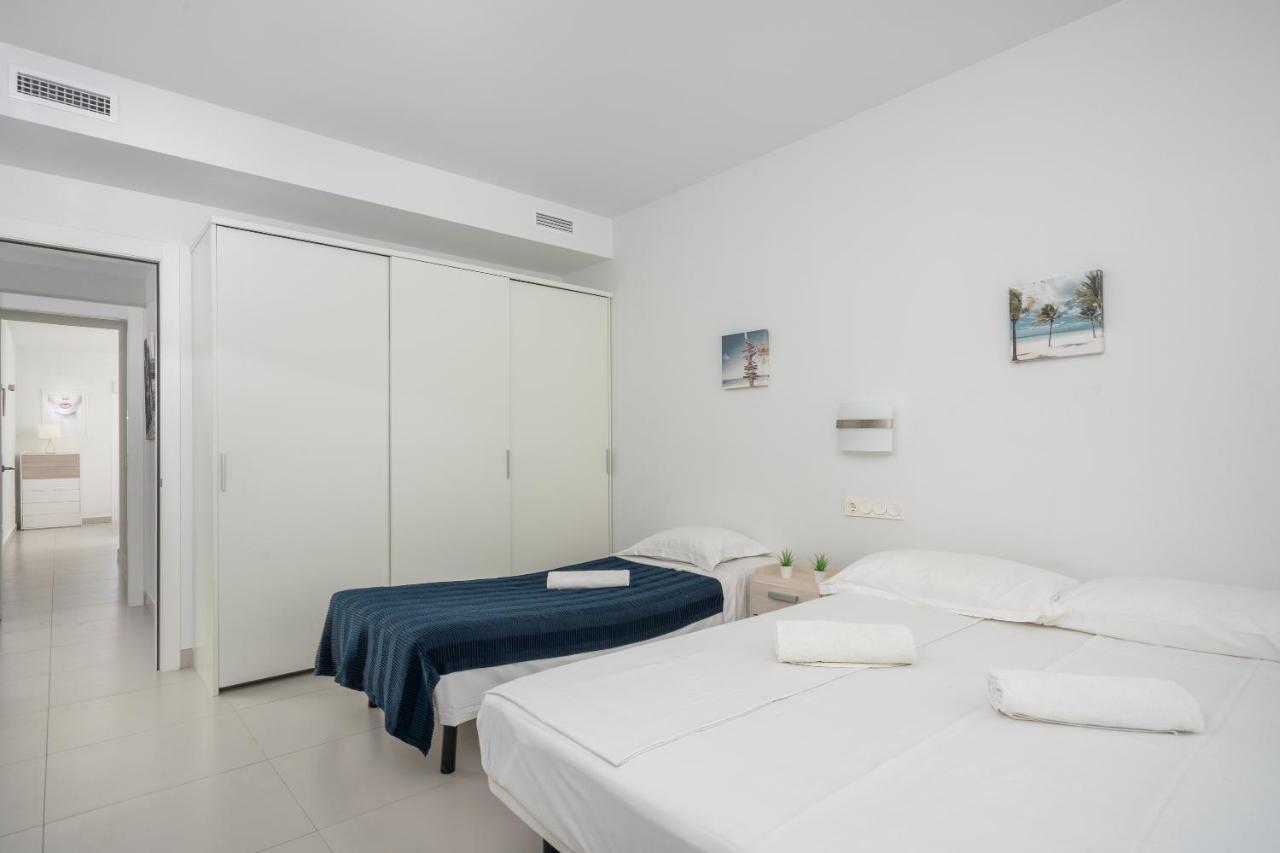 Apartamento Luxurious With Seaviews In El Higueron By Costarentals - Ref 121