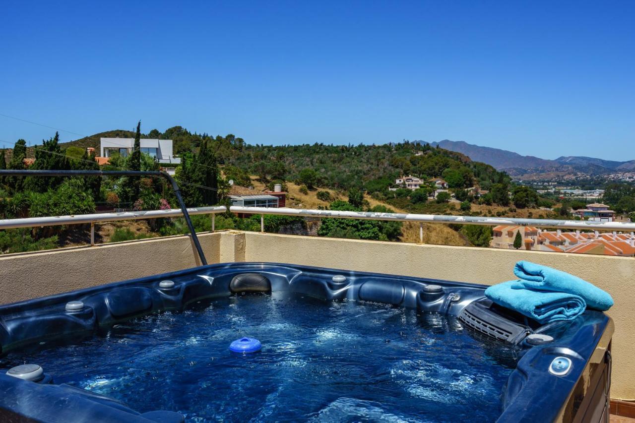 Spacious Castillo Sohail Penthouse With Jacuzzi By Costarentals - Ref 12 Fuengirola