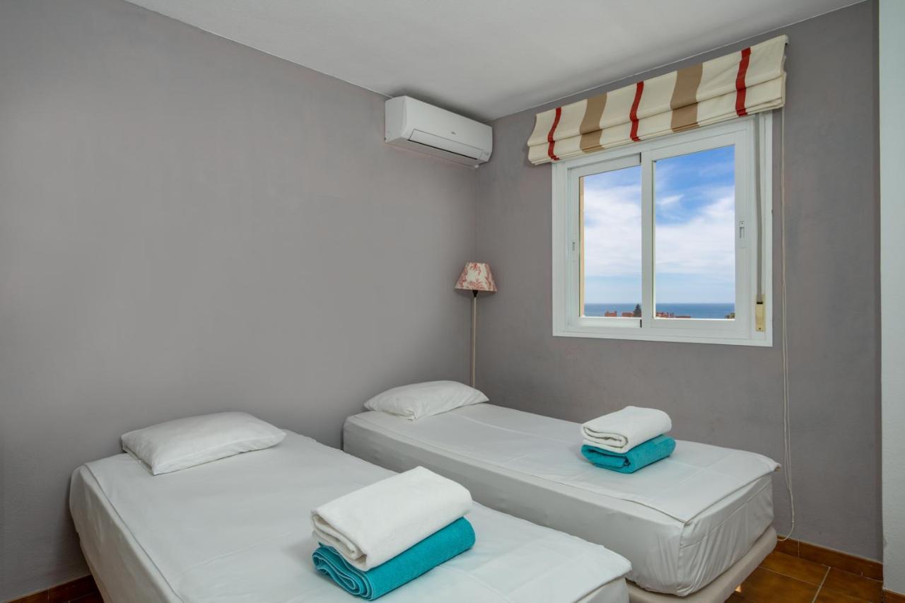 Spacious Castillo Sohail Penthouse With Jacuzzi By Costarentals - Ref 12 Fuengirola