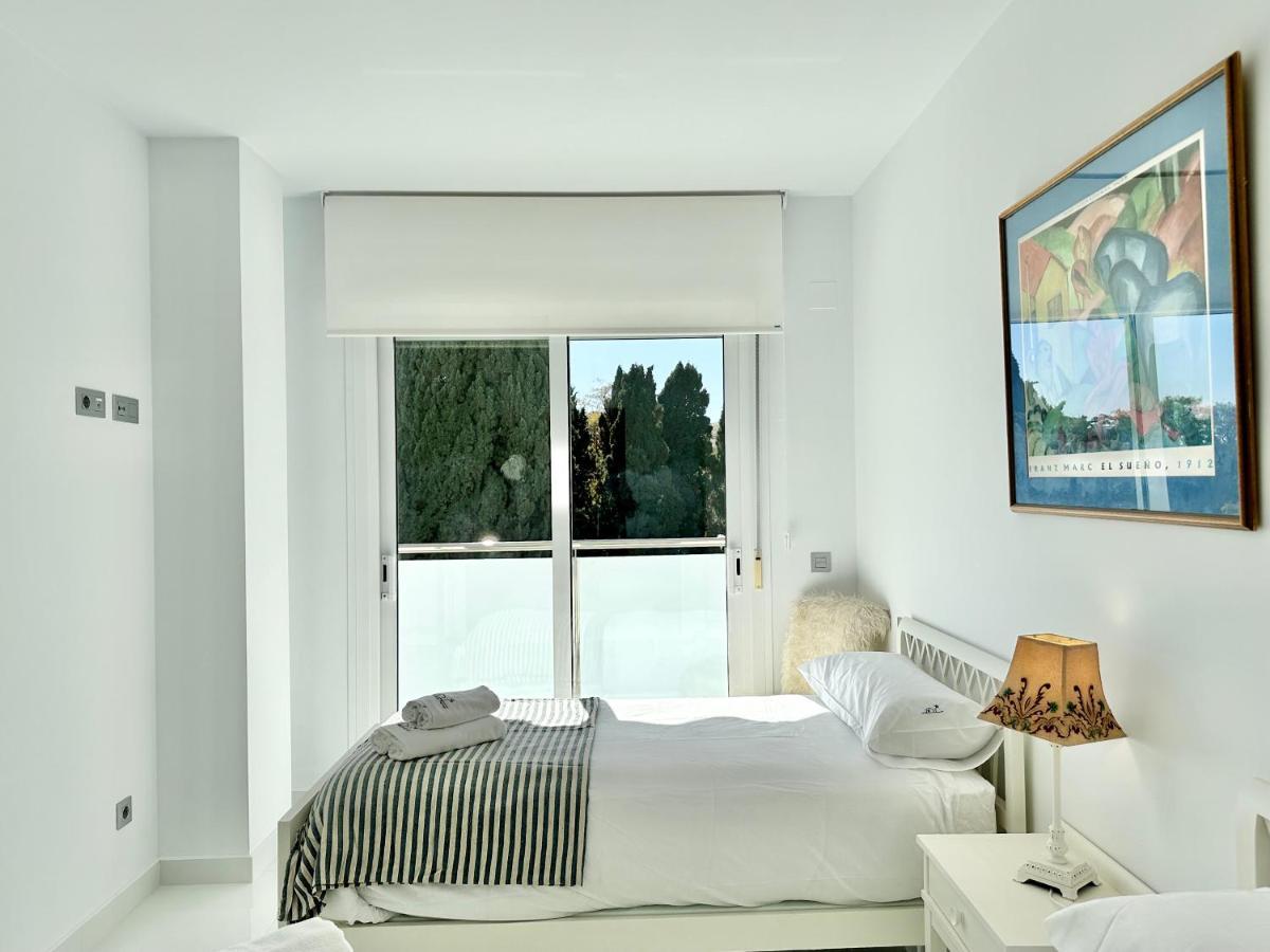 Center Of - Eaw Homes Apartment *