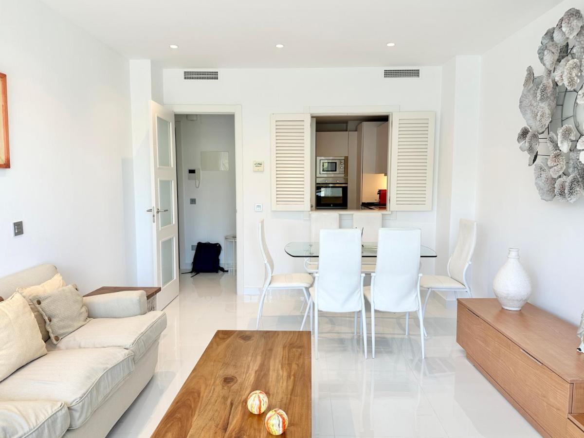 Center Of - Eaw Homes Marbella