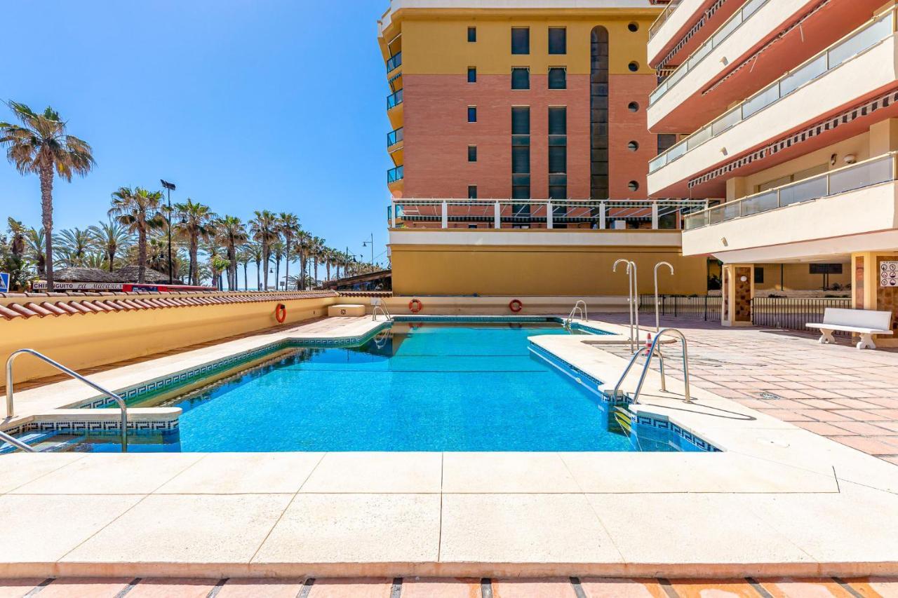 797 - Amplio Piso Con Terraza En Primera Linea De Playa Apartamento