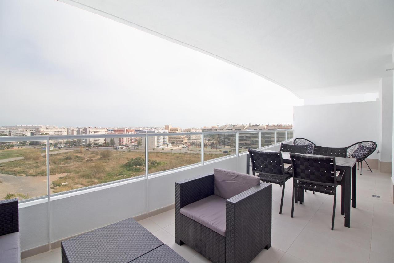Global Properties, 5 Personas Con Terraza Apartment