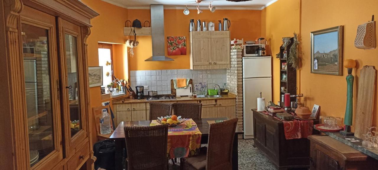 Casa De Paz Y Pensión Tàrbena