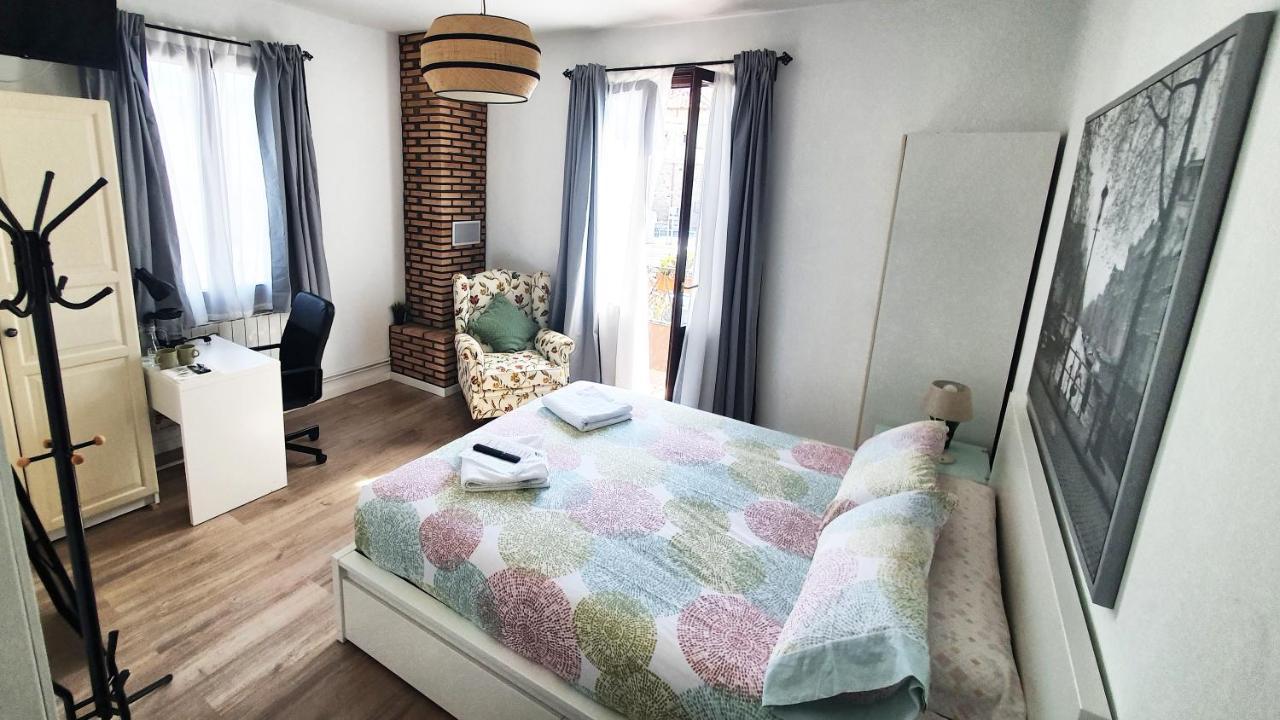 2. Habitación Doble A 8 Km De Bilbao. Baño Compartido Habitación en casa particular