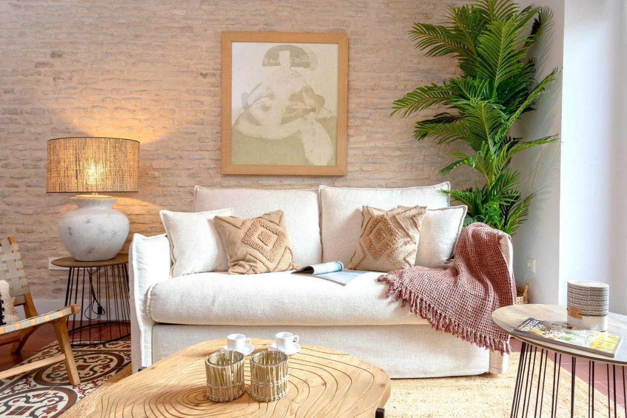 Genteel Santas Patronas Apartamento Sevilla