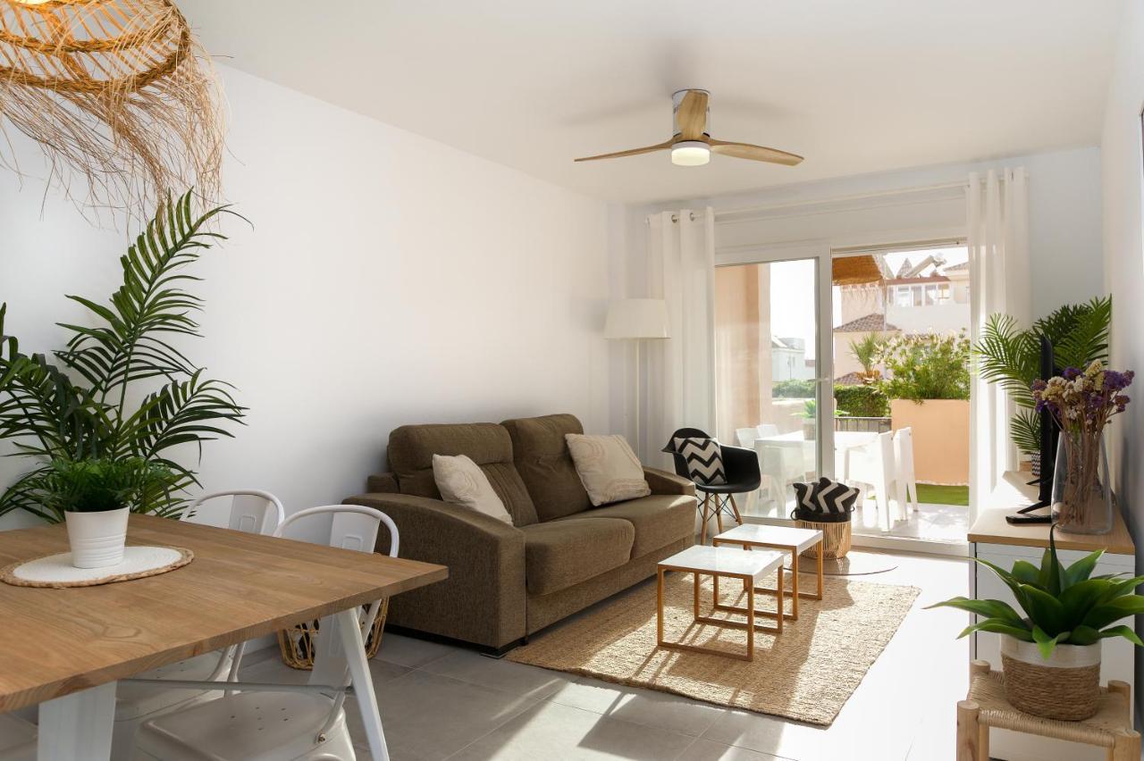 Apartment Surf - Wifi - Parking - Swimming Pool - Patio - Garden