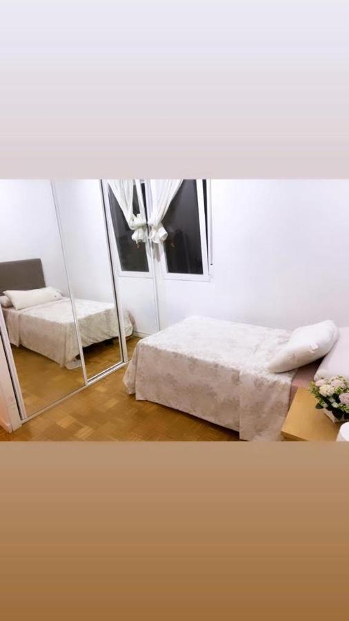 Close To Retiro Park Only For Girl Habitación en casa particular *
