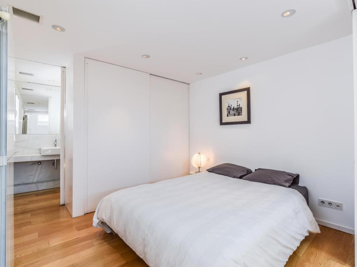 Atico Reformado En Anton Martin Apartment Madrid