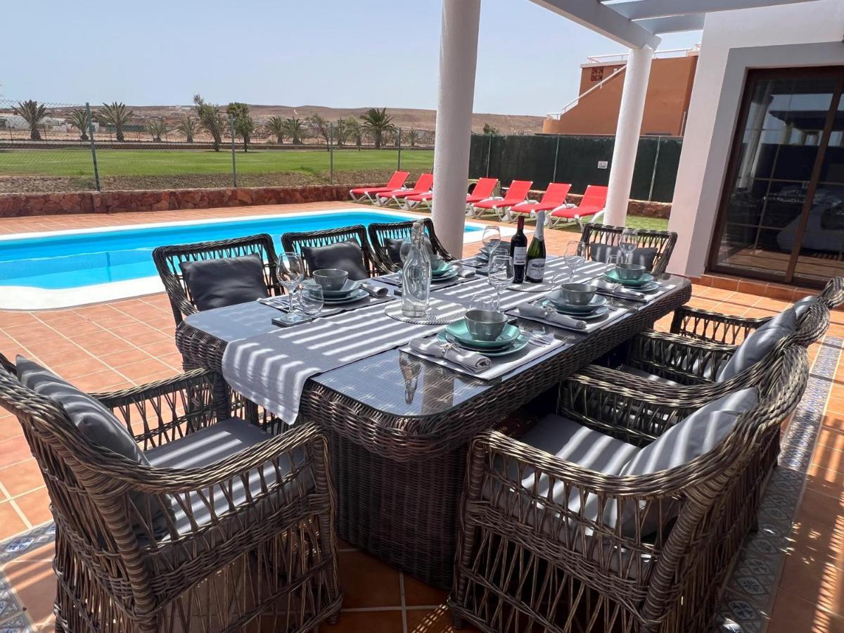 Villa Eva - New To The Market, Fully Refurbished Licensed - Private Pool