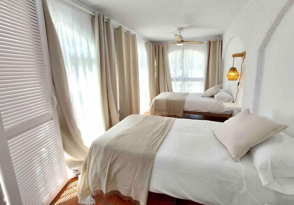 Caleta Beach House Beatriz Sinese Design Holiday home *