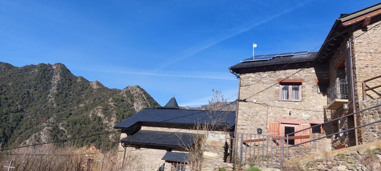 Antiga Rectoria, Aidi. Holiday home