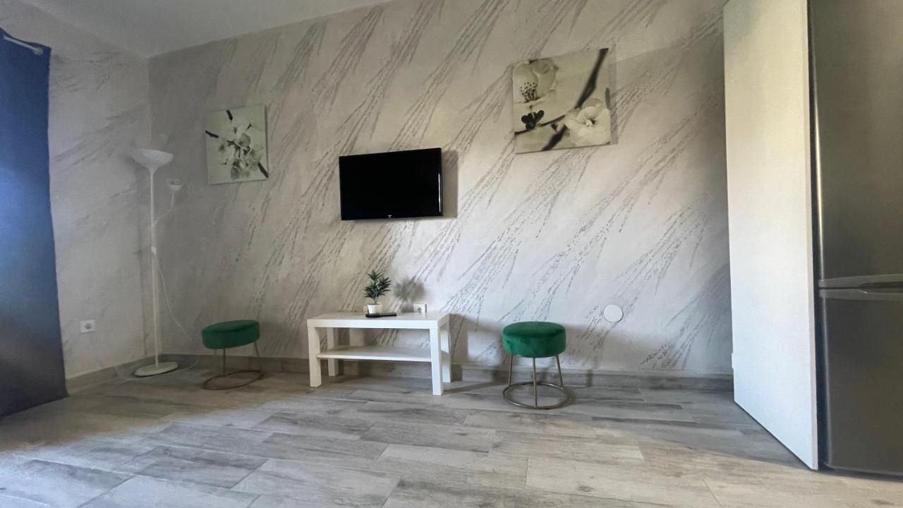 Apartment Benal 42 *