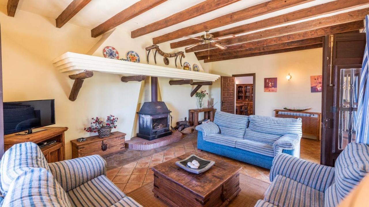 Olivos - Nogales By Ruralidays Holiday home *