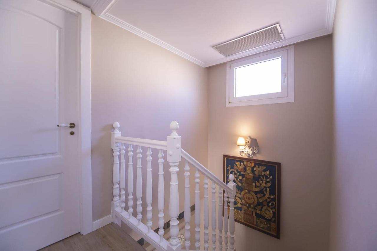 Casa Adosada Con Piscina Comunitaria Solo Familias No Grupos De Jovenes Holiday home Salou