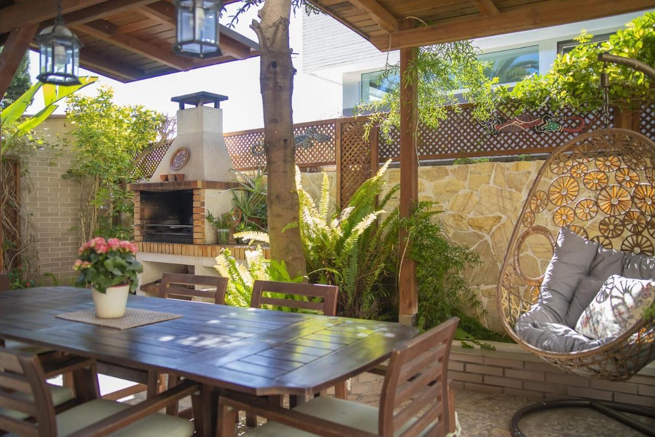Holiday home Casa Adosada Con Piscina Comunitaria Solo Familias No Grupos De Jovenes Salou