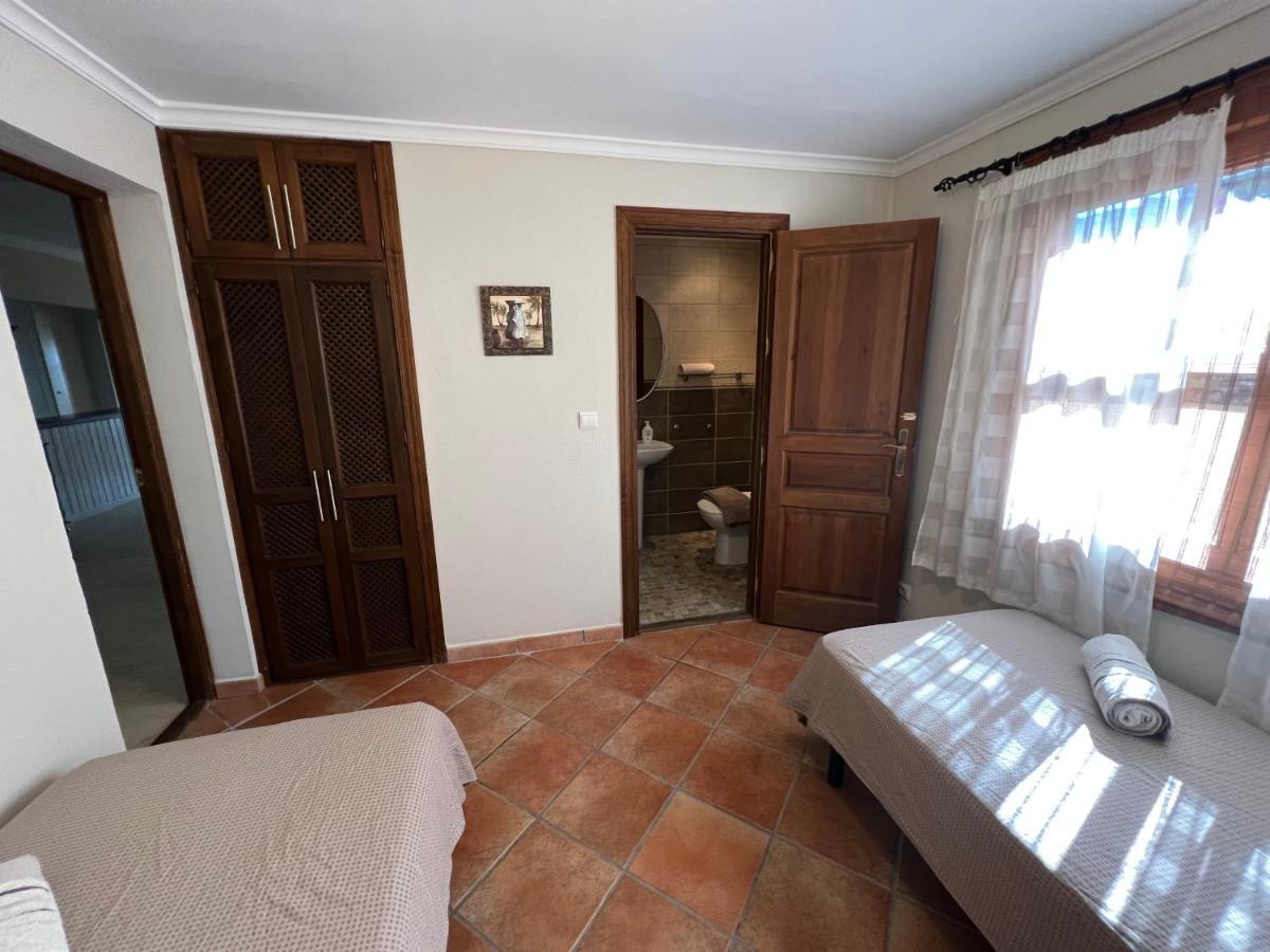 Villa Exclusive Andalusian El Pino In Cabopino Marbella
