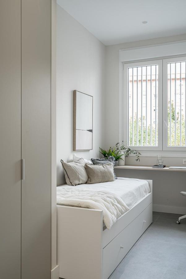 Apartment By Clabao