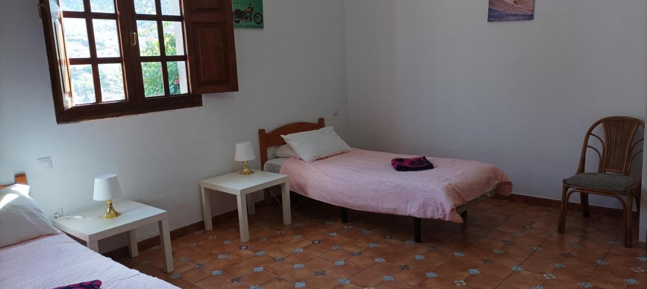 Charming 2-bedroom With Garden In *