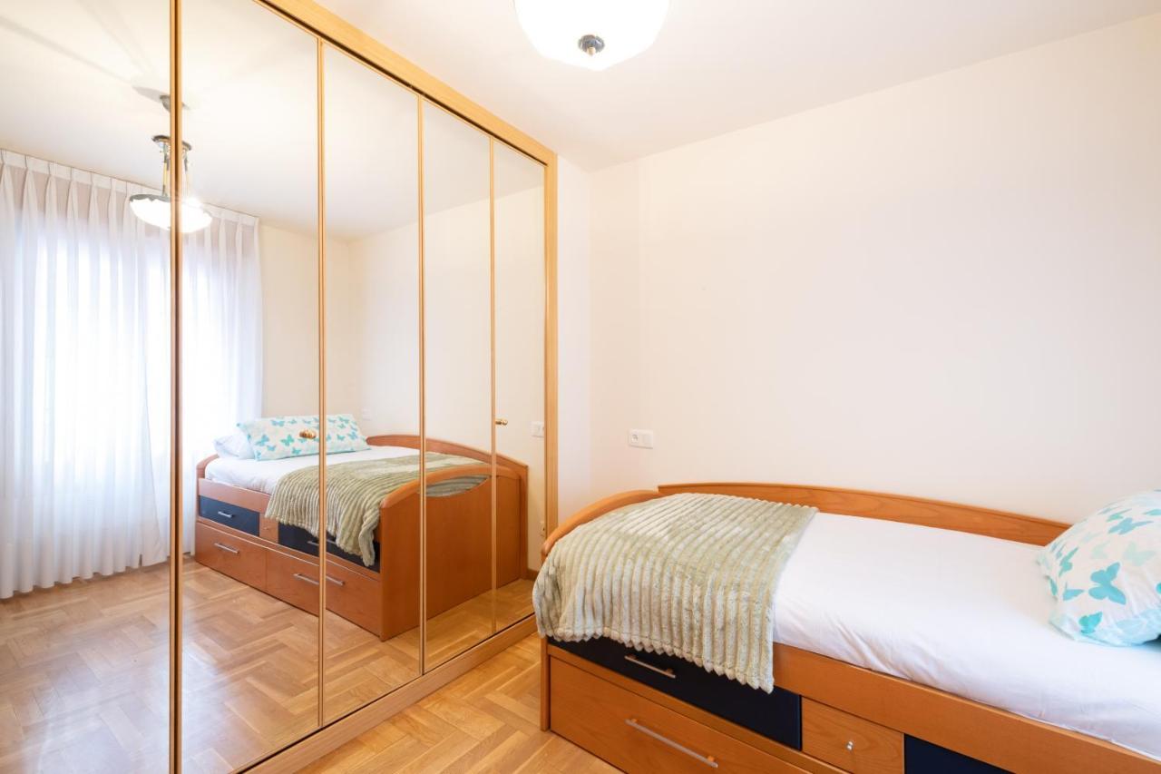 Apartamento Con Piscina Apartment Gijon