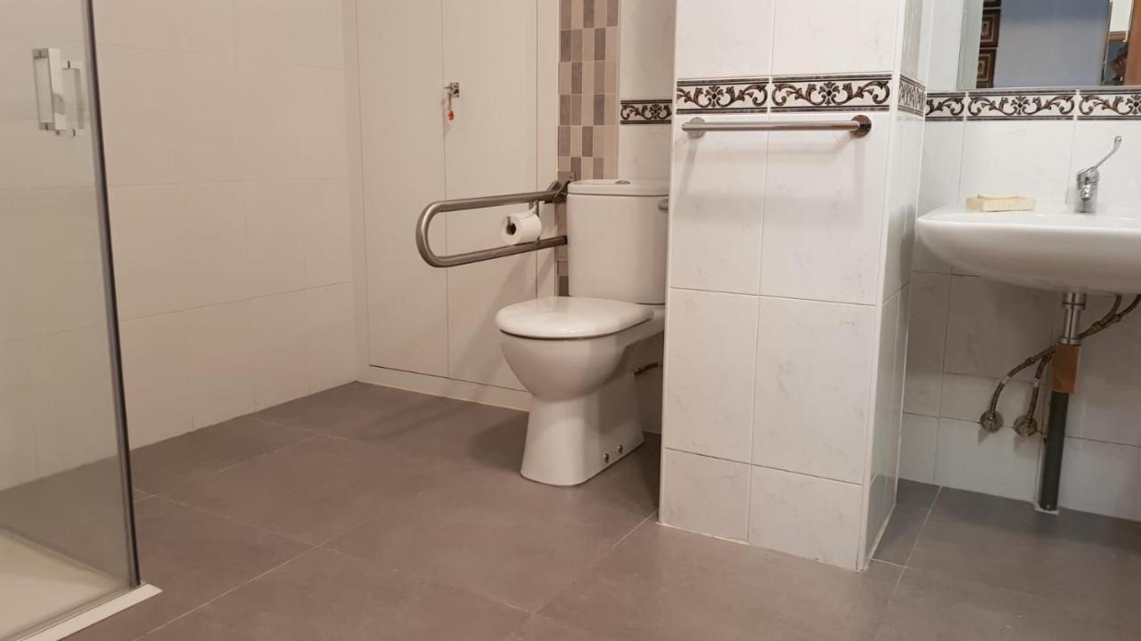 Albergue De Peregrinos Ultreia Et Suseia Hostel Sigueiro