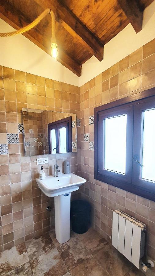 2. Habitación Doble A 8 Km De Bilbao. Baño Compartido *