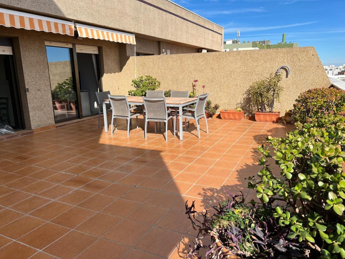 Atico Primera Linea De Playa. Apartment *