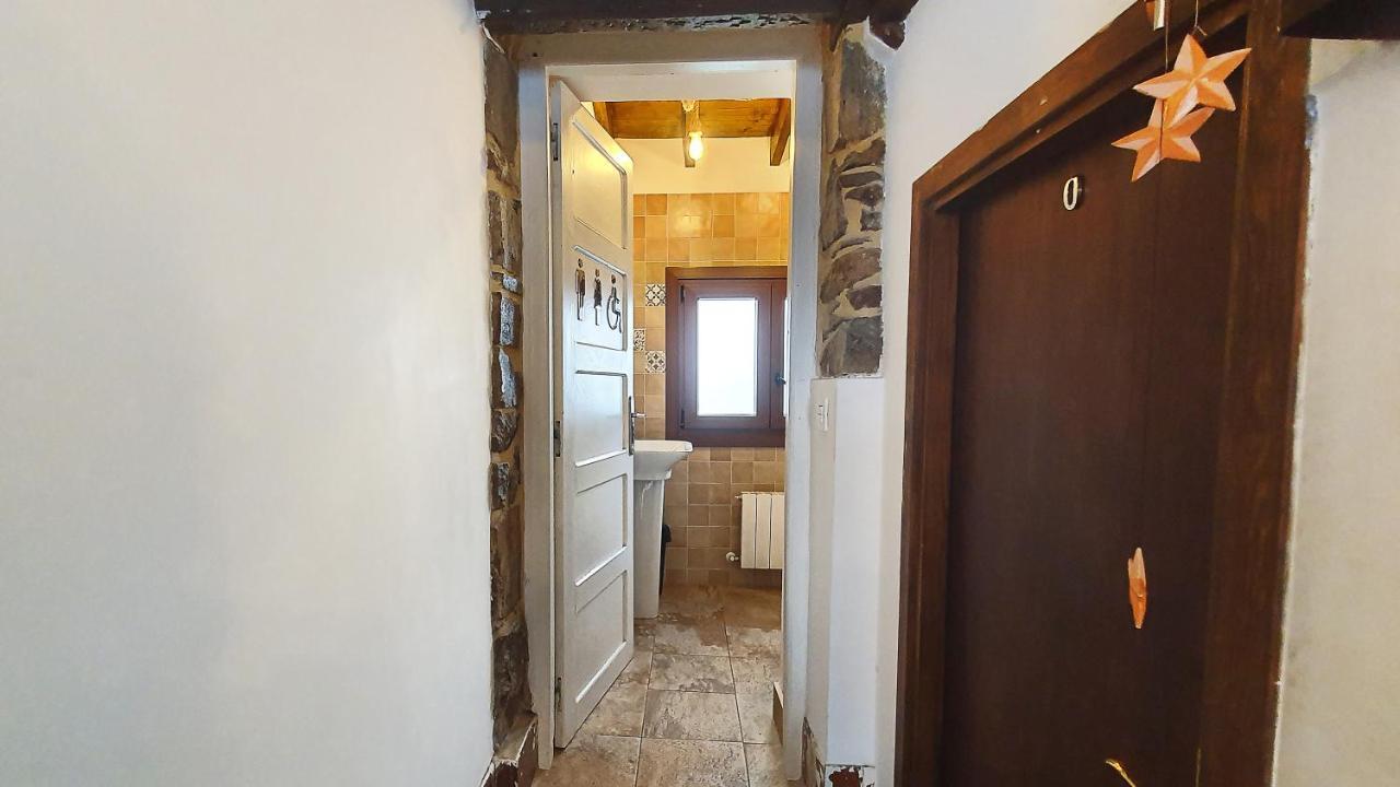 Habitación Triple En Caserío A 8km De Bilbao *