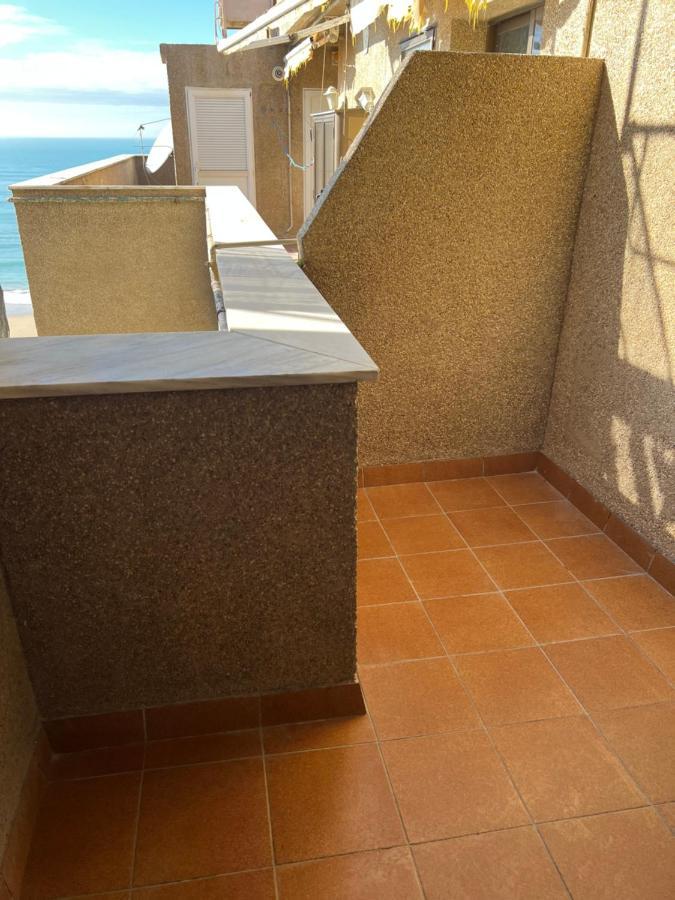 Atico Primera Linea De Playa. Apartment Cadiz