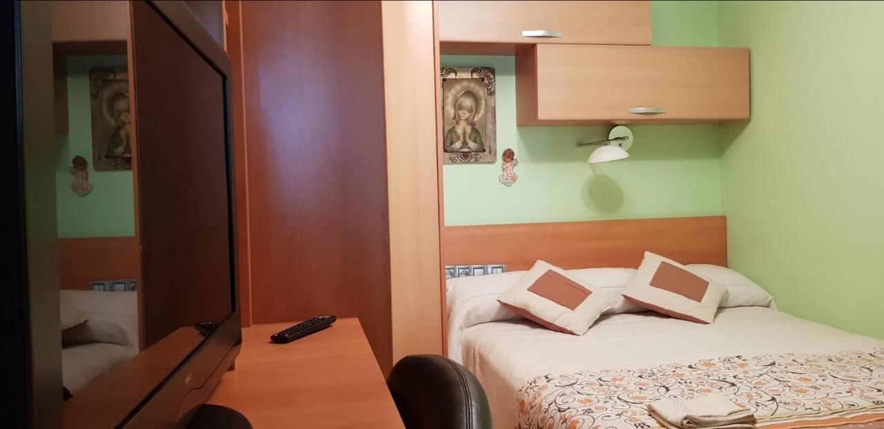 Albergue De Peregrinos Ultreia Et Suseia Sigueiro