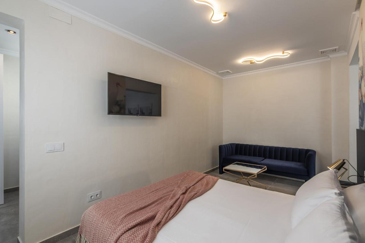 Apartment Trajano Premium Estudios By H *