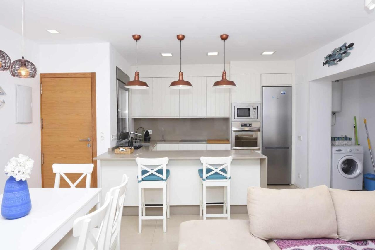 Precioso Y Moderno Apartamento Frente Al Mar *