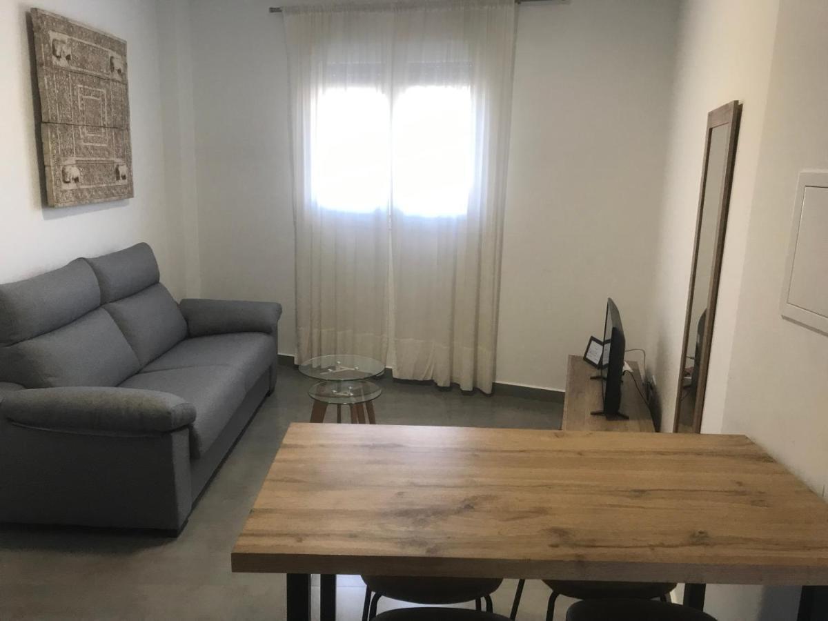 Apartment Ad Theatrum *